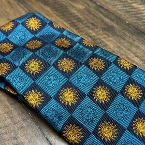 🌞 The Metropolitan Museum of Art Silk Tie